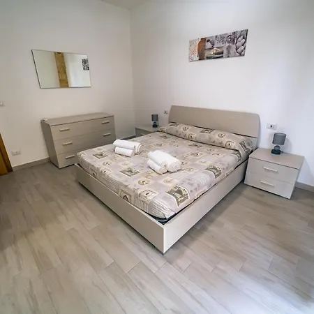 Apartment Like At *