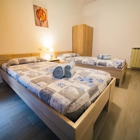 Apartment Like At *