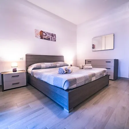 Apartment Like At *
