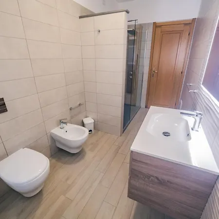 Apartment Like At *